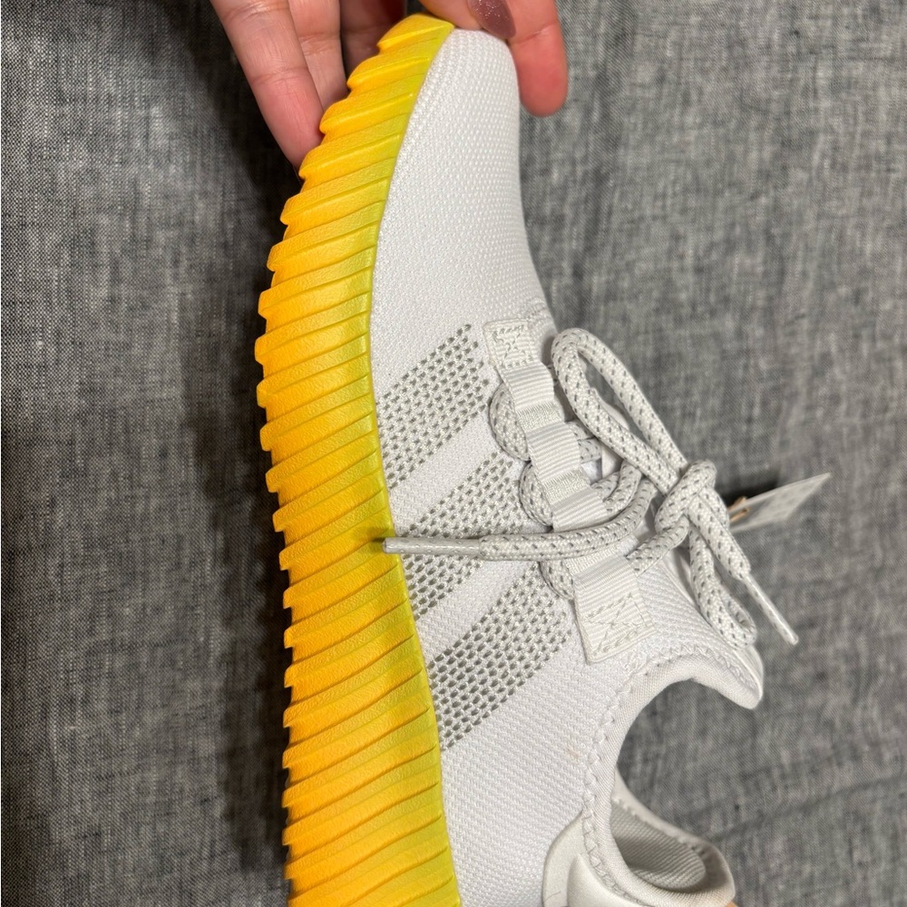 Women’s kaptir flow adidas
